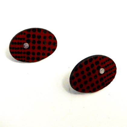 oval earstuds red