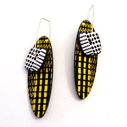 oval earrings yellow/silver